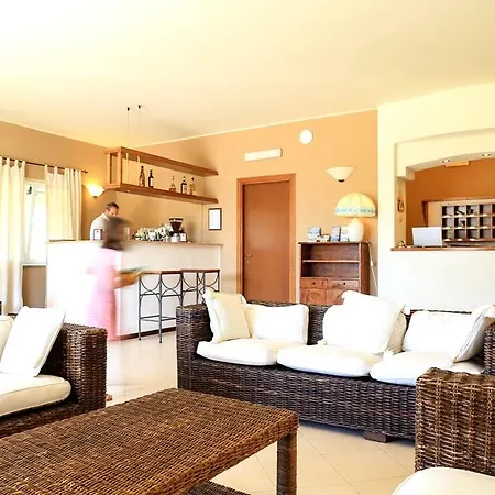 Domominore Vakantiehuis Fertilia